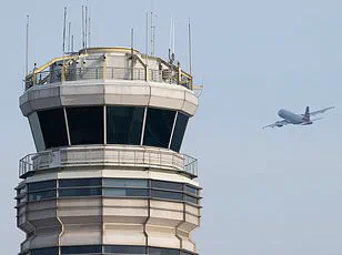 United Airlines Flight 32 Forced to Make Emergency Landing After Fire Warning Detected on Board, Injuring Two Passengers