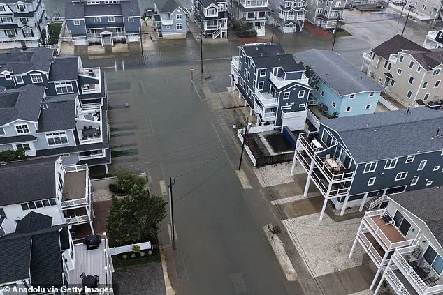 Nor'easter Disrupts East Coast Flights, Causes Delays, Cancellations, and State of Emergency