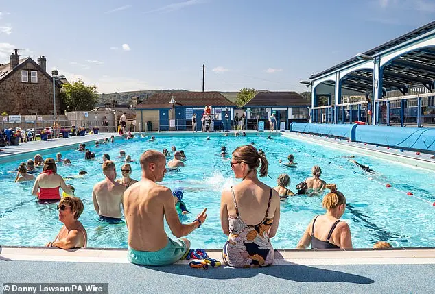 UK on Track for Hottest Year on Record, Warns Met Office