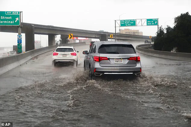 Imminent Pineapple Express Storm Brings Heavy Rain and Chaos to West Coast: Urgent Warning for Northern California, Oregon, and Washington