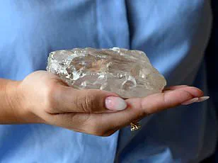 Experts Call It a 'Once-in-a-Lifetime Find': Sri Lanka Unveils 3,563-Carat 'Star of Pure Land' as World's Largest Natural Star Sapphire