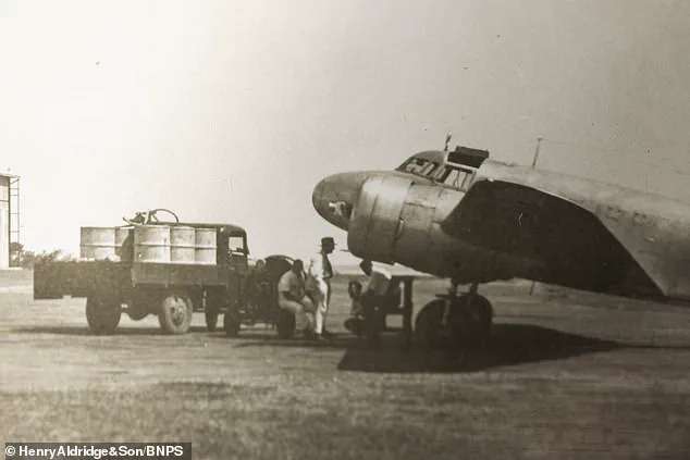Rare Photos of Amelia Earhart, Hours Before Her Disappearance, Uncovered—Historians Call It 'a Glimpse into History'