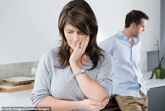 Study Challenges Traditional Views: Women's Happiness Peaks in Cohabitation, Not Marriage