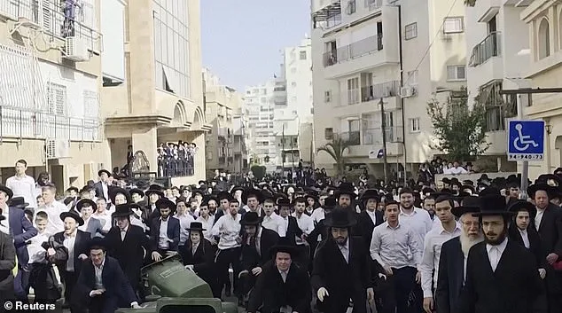 Israeli Soldiers Rescued After Mob Attack in Bnei Brak, Mistaken for Military Police