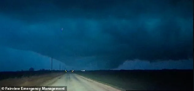 Deadly Storm System Batters Central U.S. States with Hurricane-Force Winds and Tornadoes