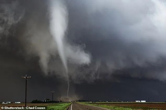 Deadly Storm System Batters Central U.S. States with Hurricane-Force Winds and Tornadoes