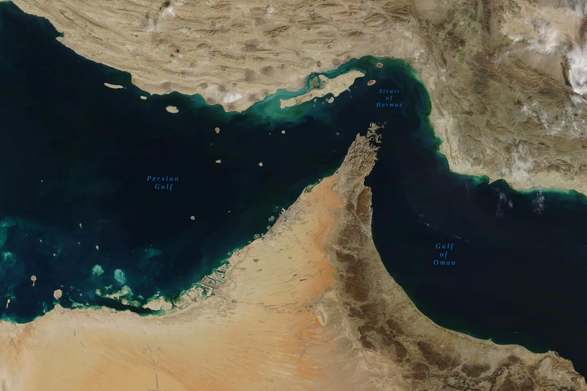 Iran Denies U.S. Tanker Escort Claims in Hormuz Tensions