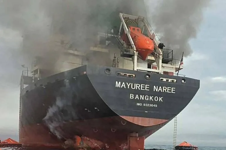 Iran's IRGC Threatens to Block Hormuz Oil Transit Unless Controlled by Iran, Warns of $200/barrel Surge