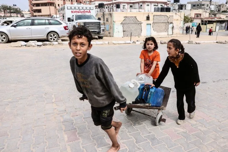 Gaza Death Toll Rises Amid Ongoing Israeli Attacks and Displacement Camp Crises