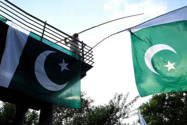 Pakistan Suspends Military Operations Along Afghan Border During Eid al-Fitr Amid International Diplomatic Efforts