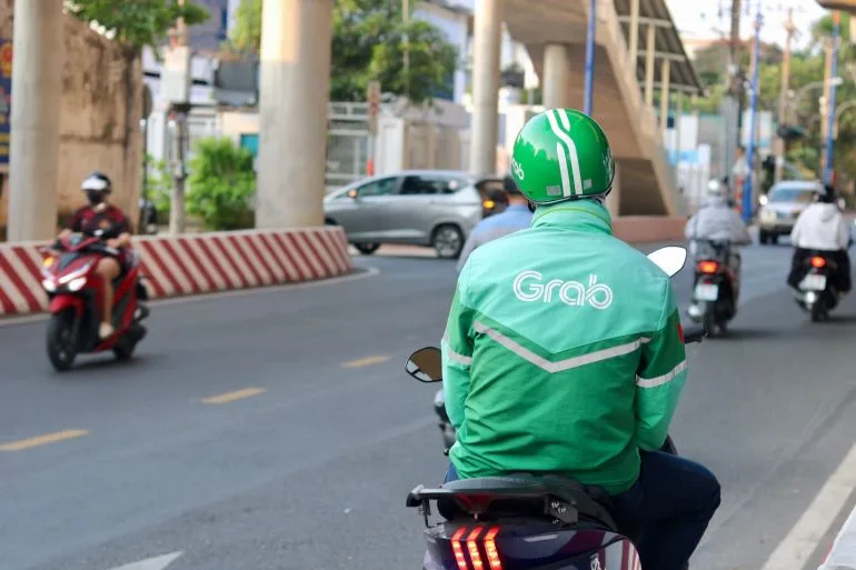 Diesel Price Surge Pushes Vietnam's Gig Workers to the Brink