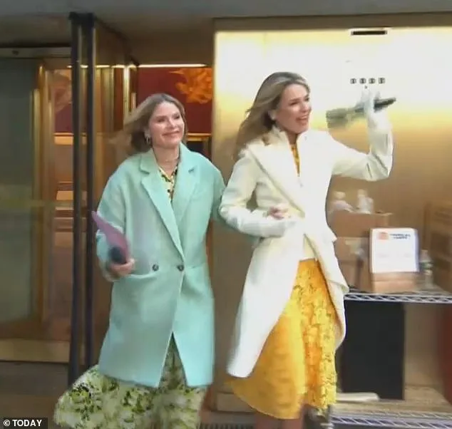 Emotional Return: Savannah Guthrie Back on *Today* with Public Support After Mother's Abduction