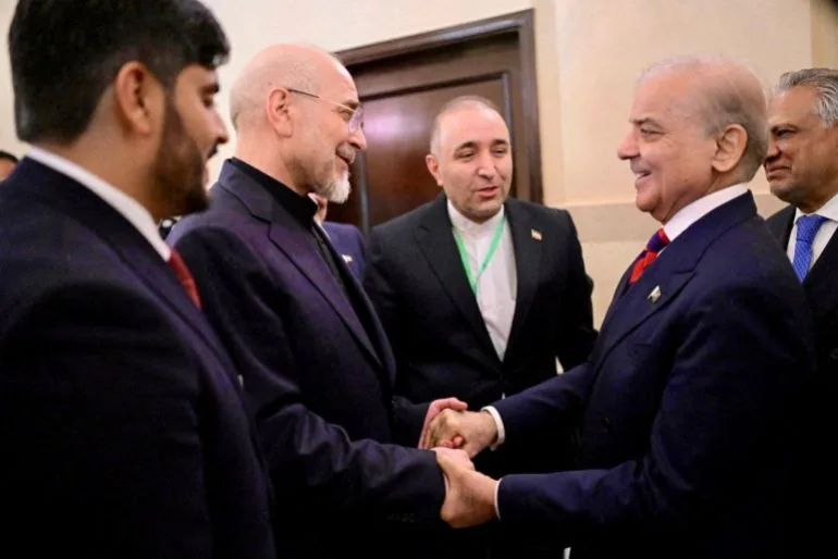 Pakistan's Diplomatic Gamble Fails as US-Iran Talks Collapse, Leaving Ceasefire as Fragile Buffer