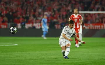 Arsenal Stumble into Semi-finals: Sporting Threatens Topple Gunners
